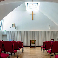 Crossway基督教中心用必发88将人们聚集在一起